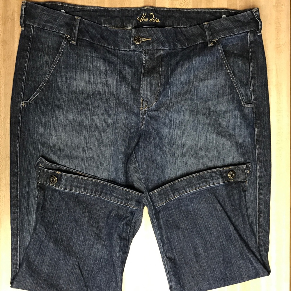 Women’s “The Diva” Capri Jeans